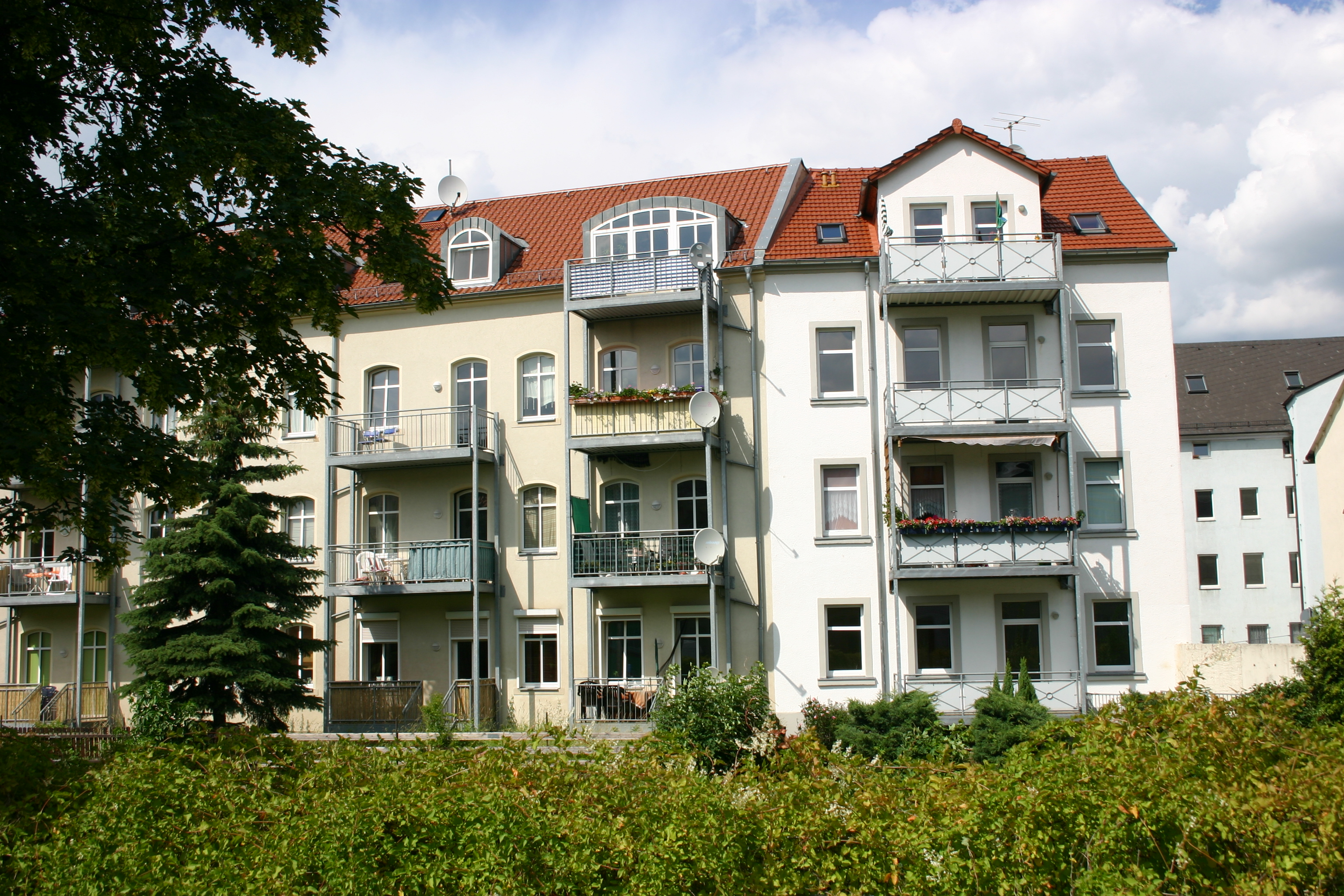 Sofort einziehen! Geräumige 2-Raum-Wohnung mit Balkon im Zentrum