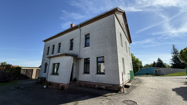 Viel Haus für wenig Geld! Großzügiges 2-Familien-Haus mit tollem Grundstück in ruhiger Lage