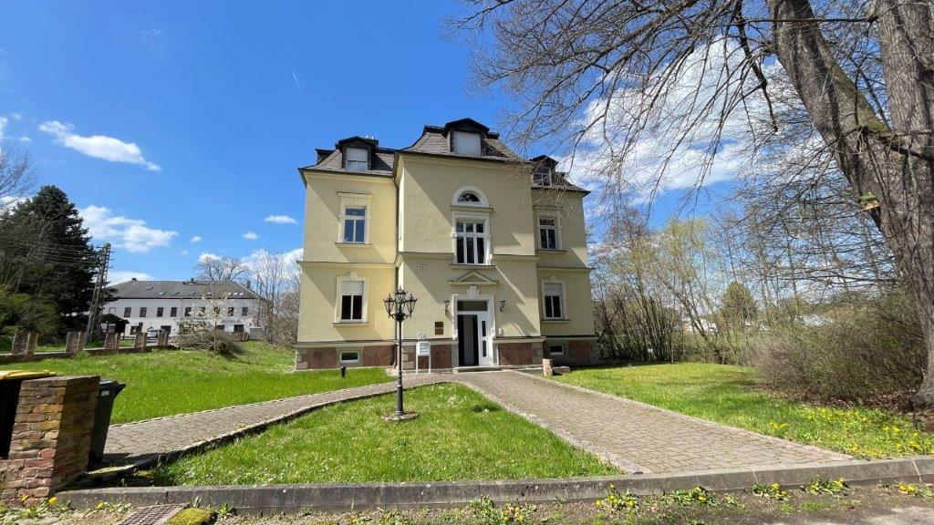 Komplett sanierte Gründerzeit-Villa inklusive wunderschönem Grundstück